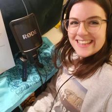 Science journalist Izzie Clarke in her home studio